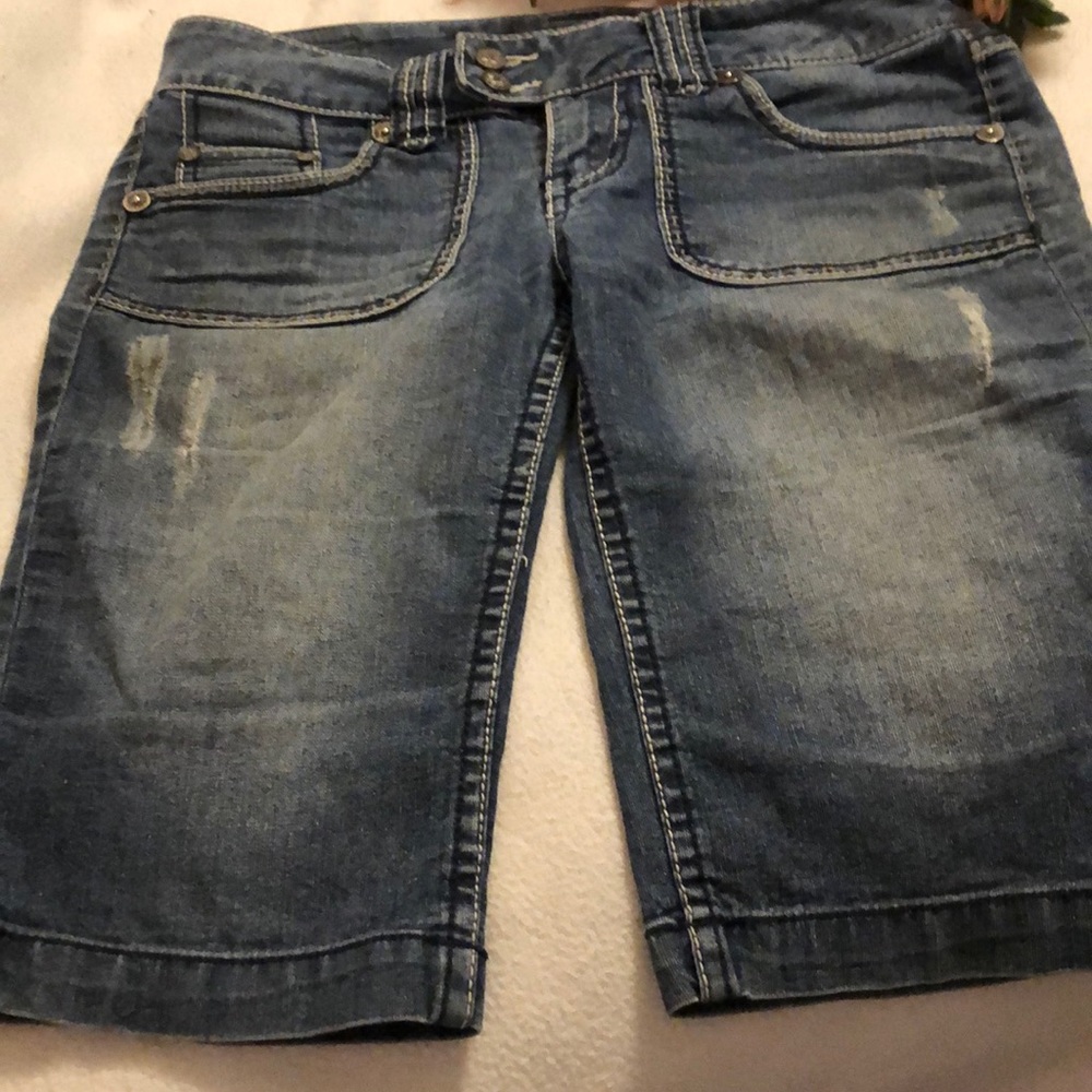 Jean capris shorts.